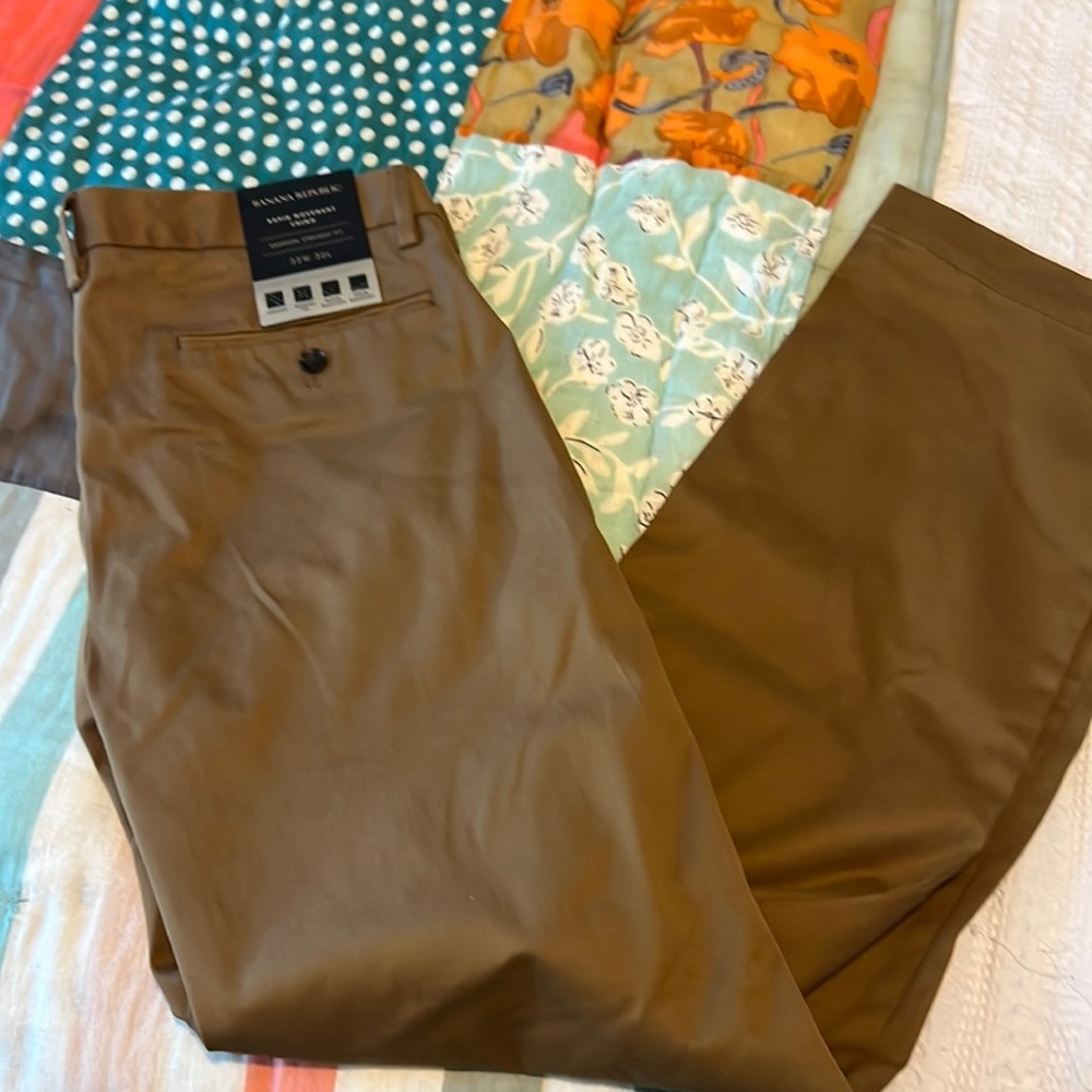 Men’s mid rise chino Banana Republic